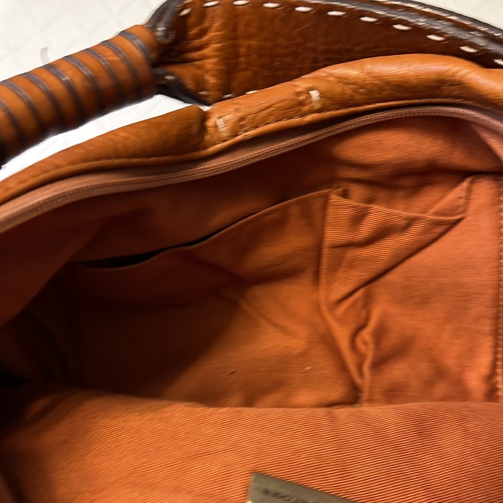 Adrienne Vittadini vintage Elegant Tan Leather Shoulder Bag - Picture 7 of 9